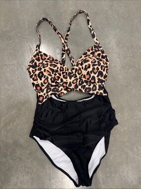 Leopard Print One-Piece Swimsuit with Black Bottom Size L